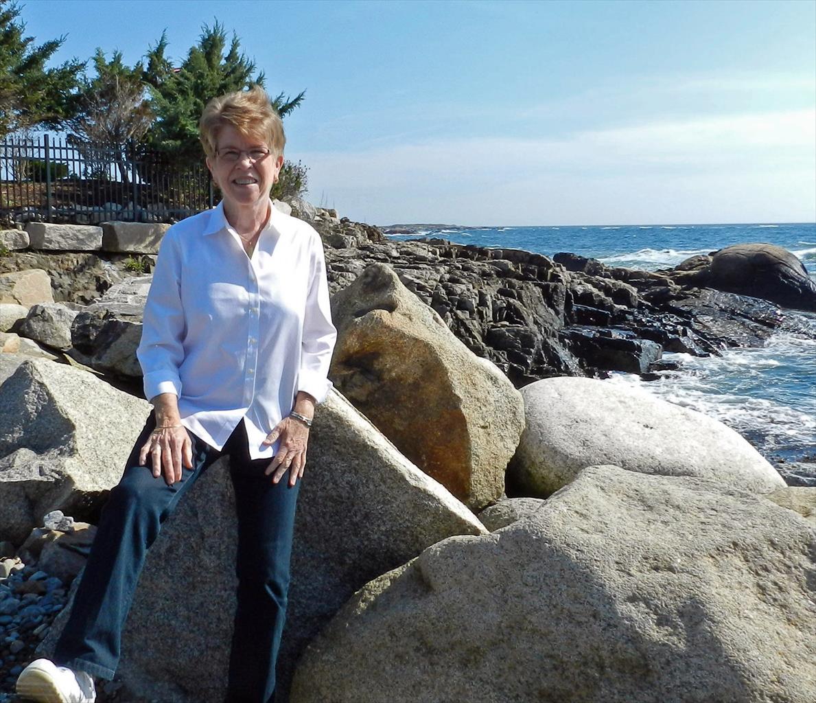 Gayle_Holsinge_Coast_of_Maine_edited-1.jpg